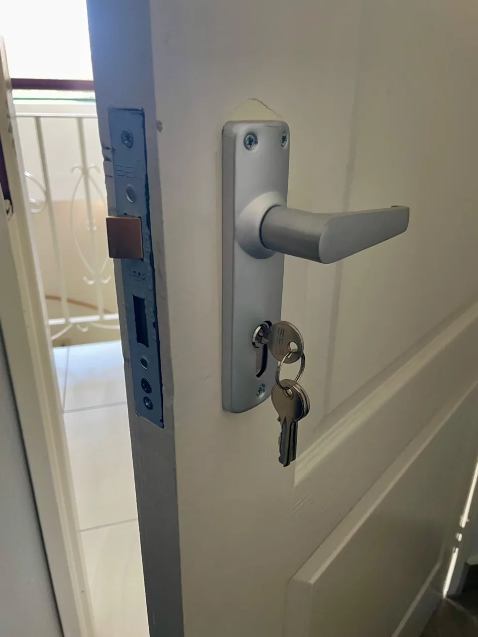 Exclusive Locksmiths lock and hardware work
